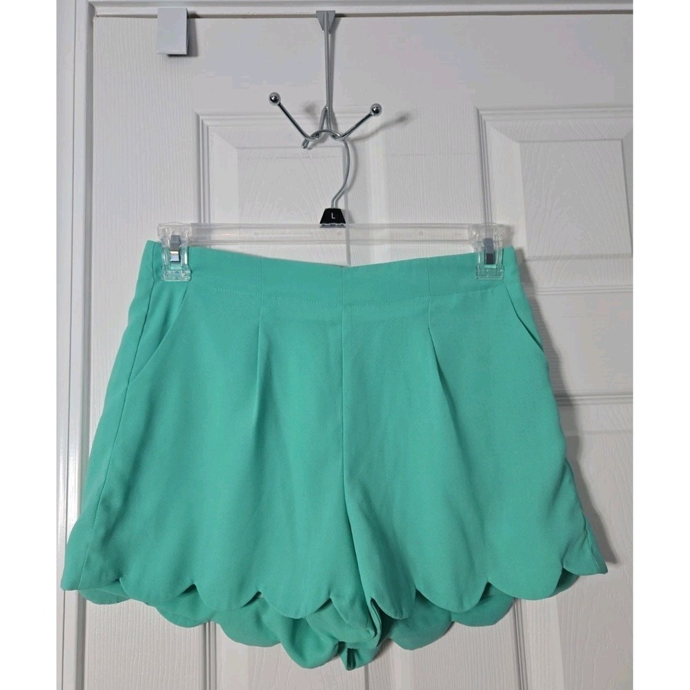 Mittoshop Womans Shorts Size Small Mint Green Scalloped Bottom